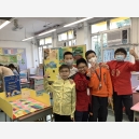 學生體驗傳統文化，現場熱鬧非凡。